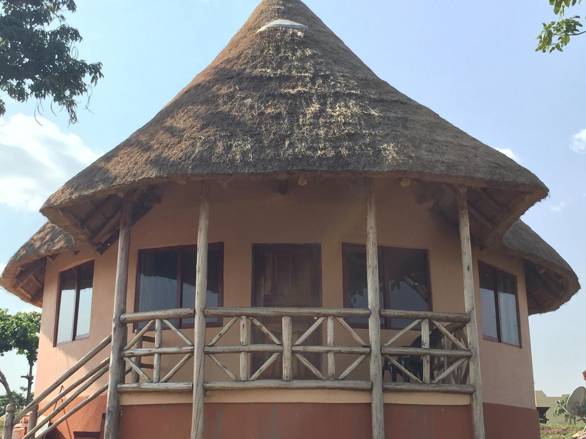 Вилла Samuka Island Retreat Джинджа Экстерьер фото