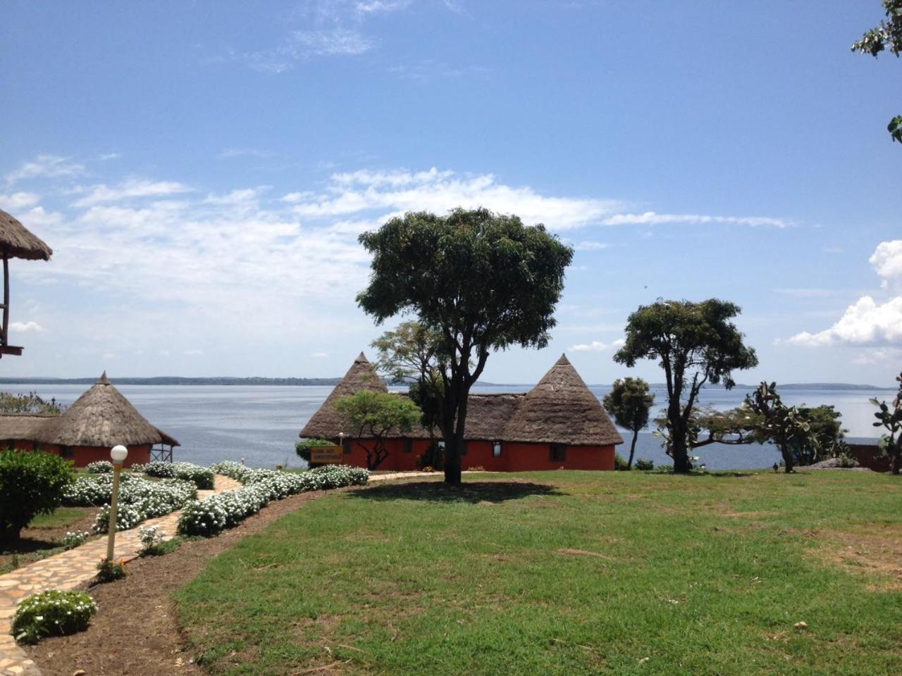 Вилла Samuka Island Retreat Джинджа Экстерьер фото