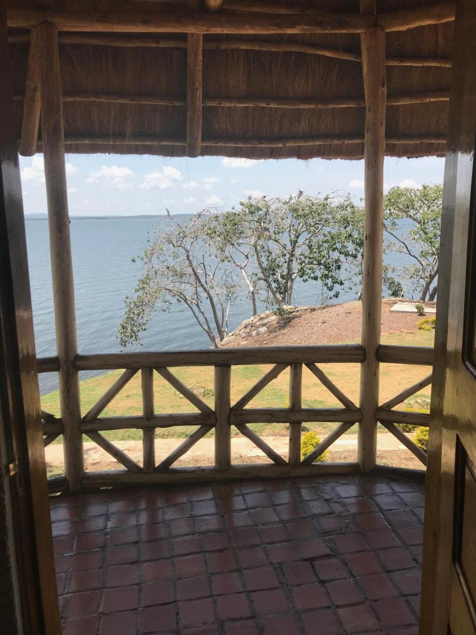 Вилла Samuka Island Retreat Джинджа Экстерьер фото