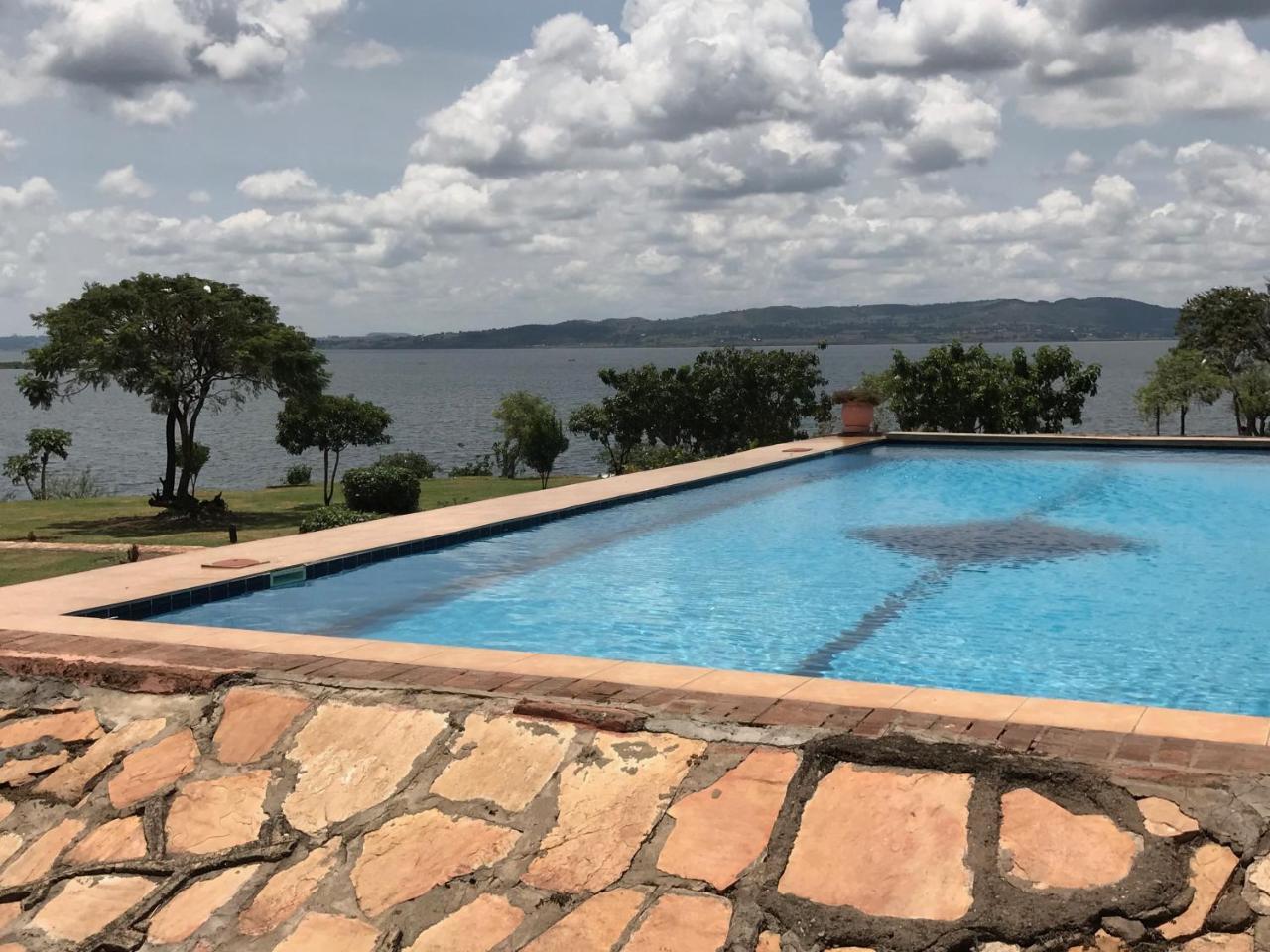 Вилла Samuka Island Retreat Джинджа Экстерьер фото