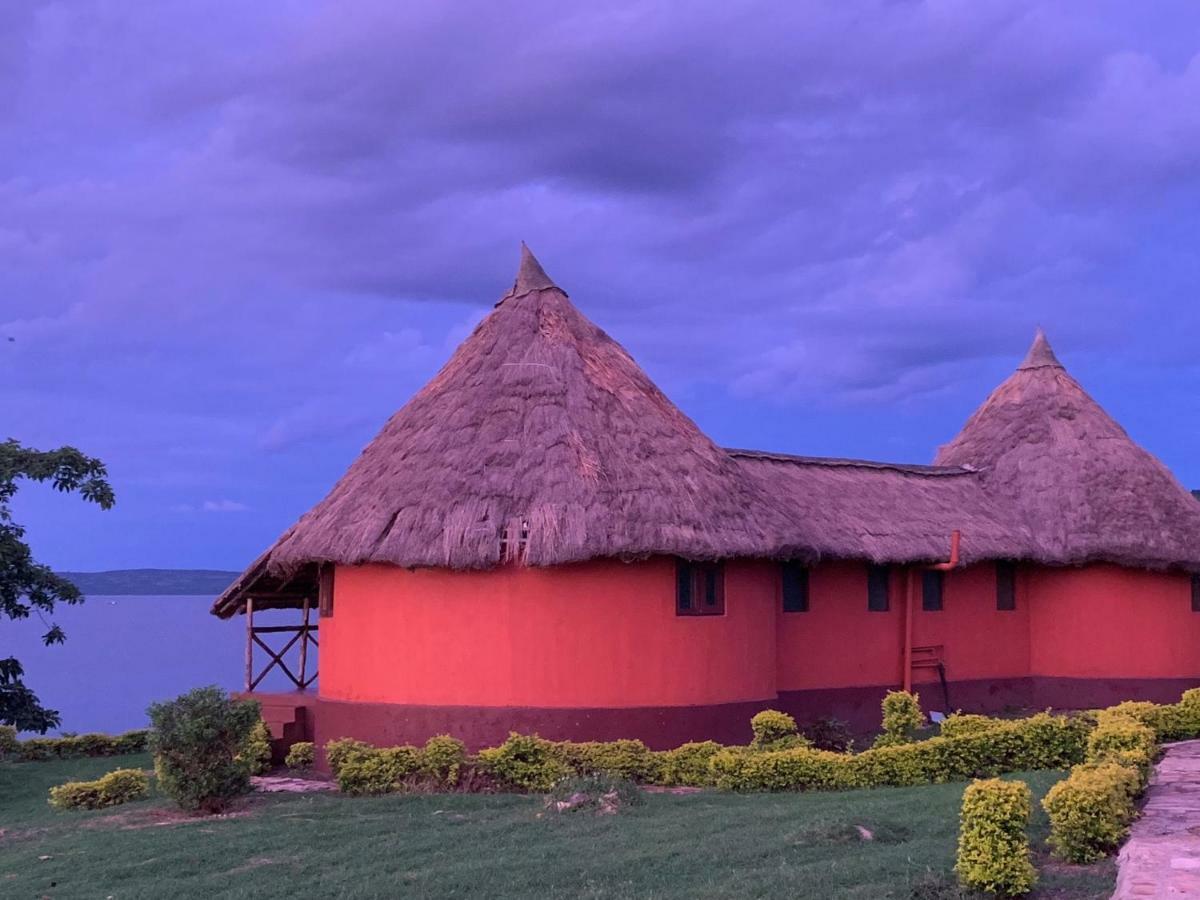Вилла Samuka Island Retreat Джинджа Экстерьер фото