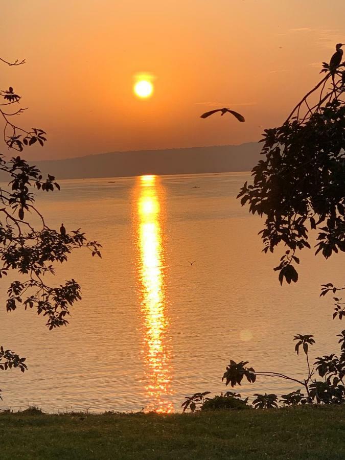 Вилла Samuka Island Retreat Джинджа Экстерьер фото