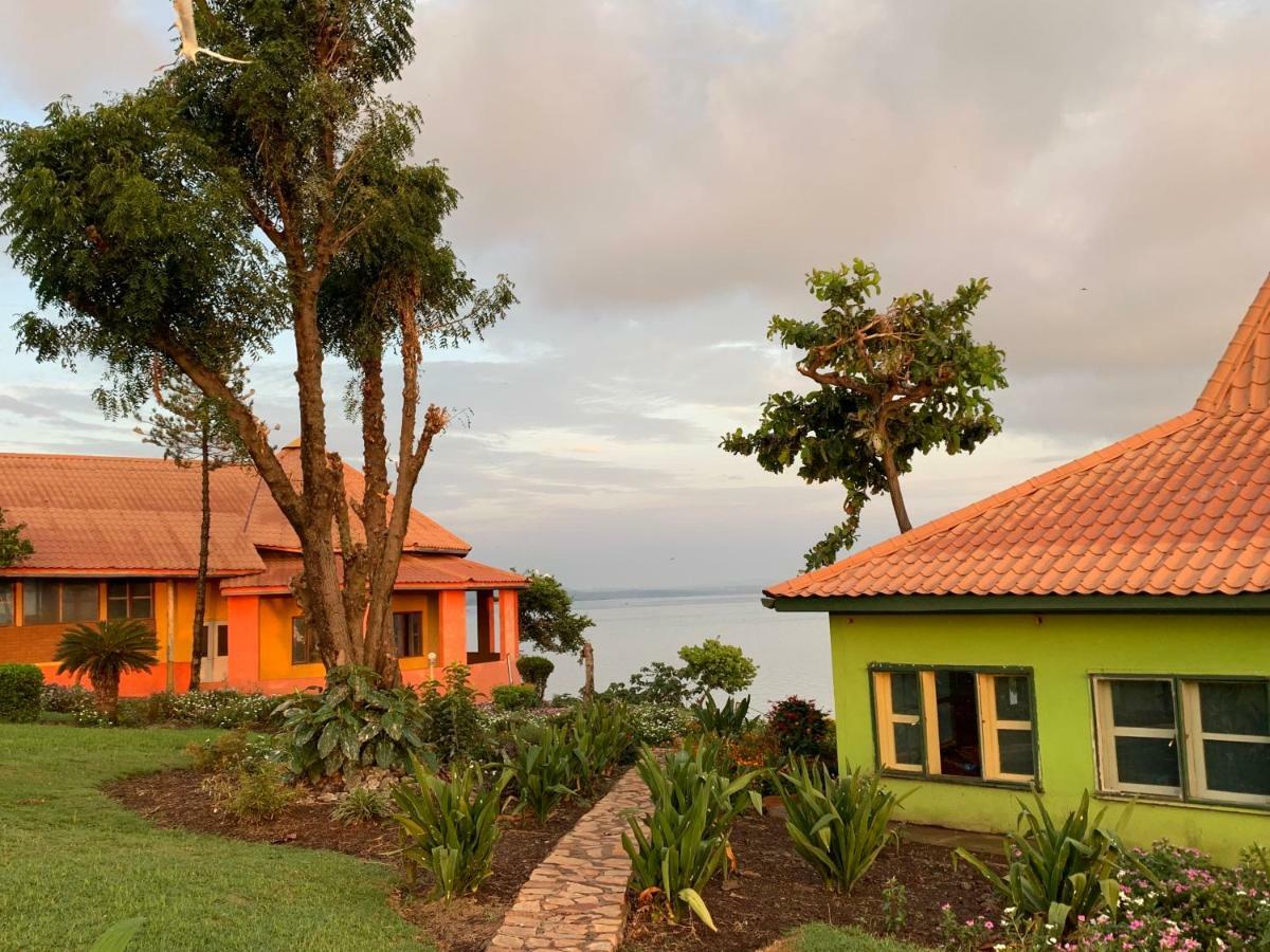 Вилла Samuka Island Retreat Джинджа Экстерьер фото