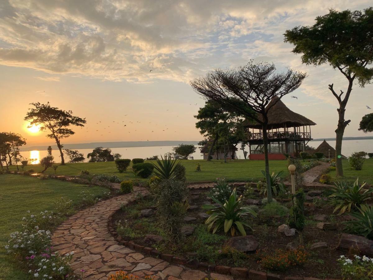 Вилла Samuka Island Retreat Джинджа Экстерьер фото