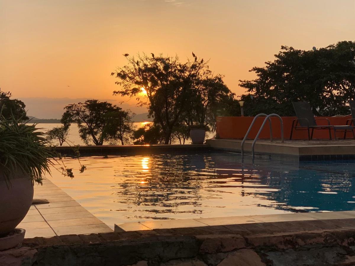 Вилла Samuka Island Retreat Джинджа Экстерьер фото